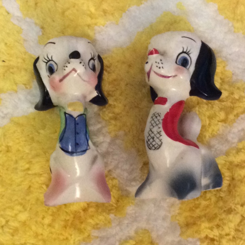 Salt & pepper shakers, vintage